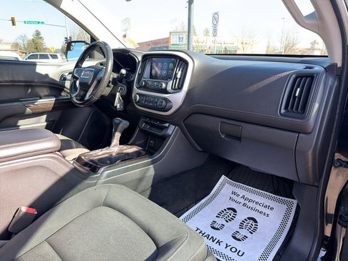 Used 2016 GMC Canyon SLE image 17