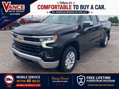 Used 2023 Chevrolet Silverado 1500 LT w/ Z71 Off-Road Package AWD/4WD image 1