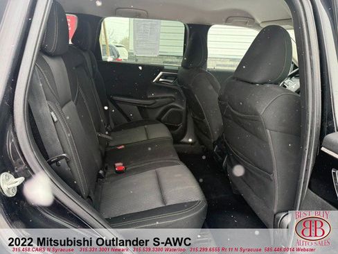 Used 2022 Mitsubishi Outlander ES image 13