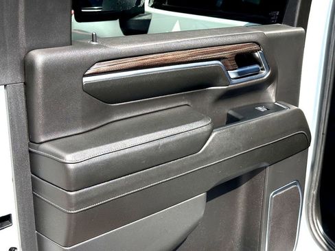 Used 2024 Chevrolet Silverado 2500 LT image 30