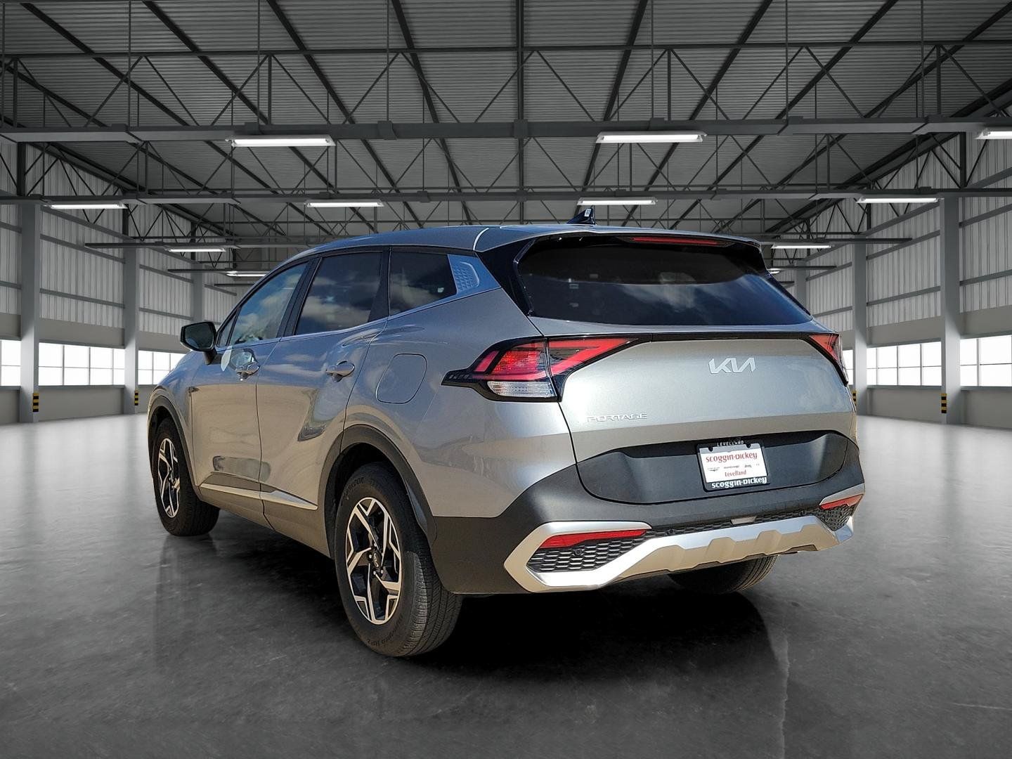 Used 2023 Kia Sportage LX FWD image 3