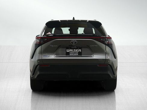 Used 2023 Toyota bZ4X XLE w/ Weather Package image 5