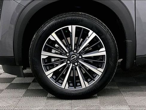 New 2026 Nissan Pathfinder Platinum image 12