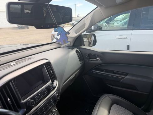 Used 2018 Chevrolet Colorado Z71 w/ Centennial Edition image 13