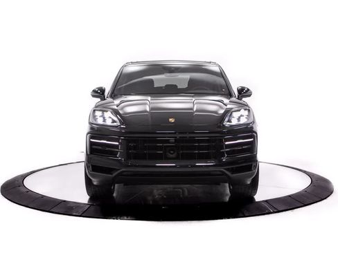 Certified 2026 Porsche Cayenne AWD/4WD image 10