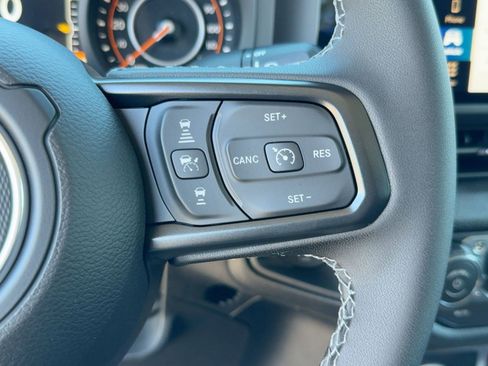 New 2025 Jeep Gladiator Sport image 28