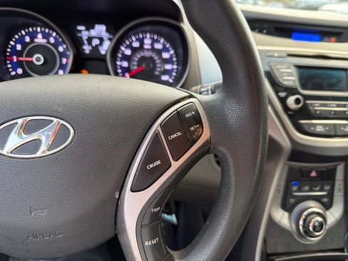 Used 2013 Hyundai Elantra GLS FWD image 5
