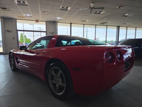 Used 2003 Chevrolet Corvette Coupe w/ Preferred Equipment Group RWD image 5