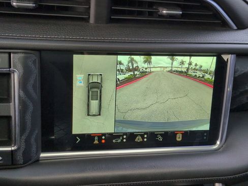 Used 2022 GMC Yukon XL Denali image 25