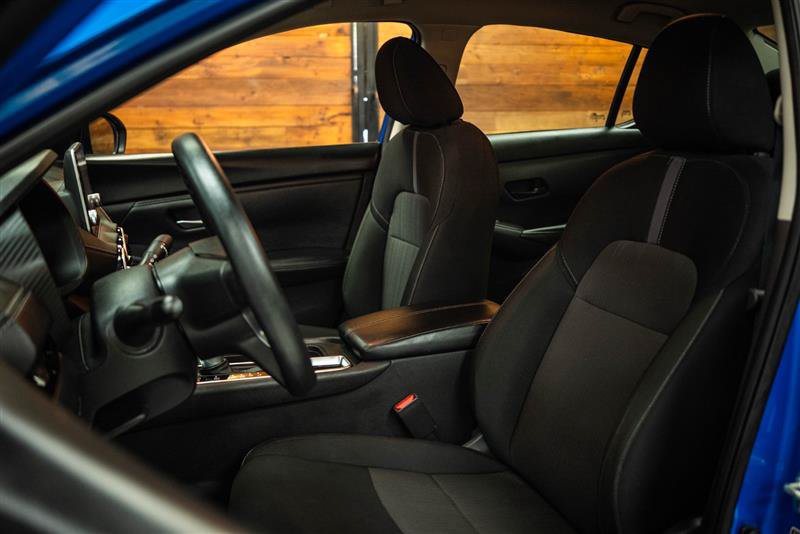Used 2025 Nissan Sentra SV FWD image 10