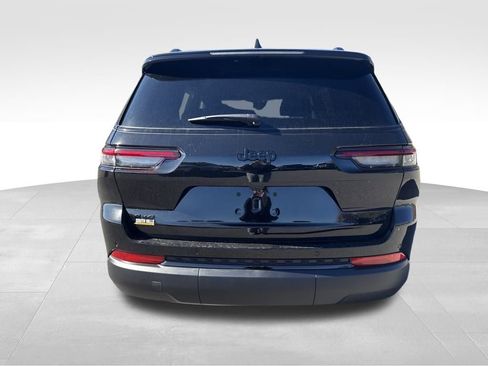 New 2025 Jeep Grand Cherokee L Altitude image 7