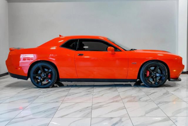 Used 2018 Dodge Challenger SRT w/ Technology Group RWD image 10