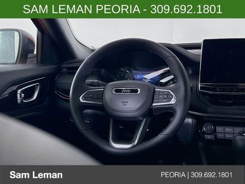 New 2026 Jeep Compass Latitude image 11