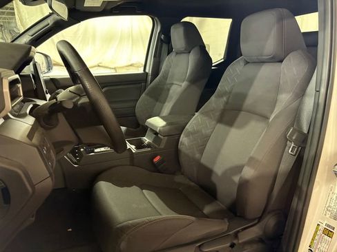 Used 2025 Toyota Tacoma SR image 4
