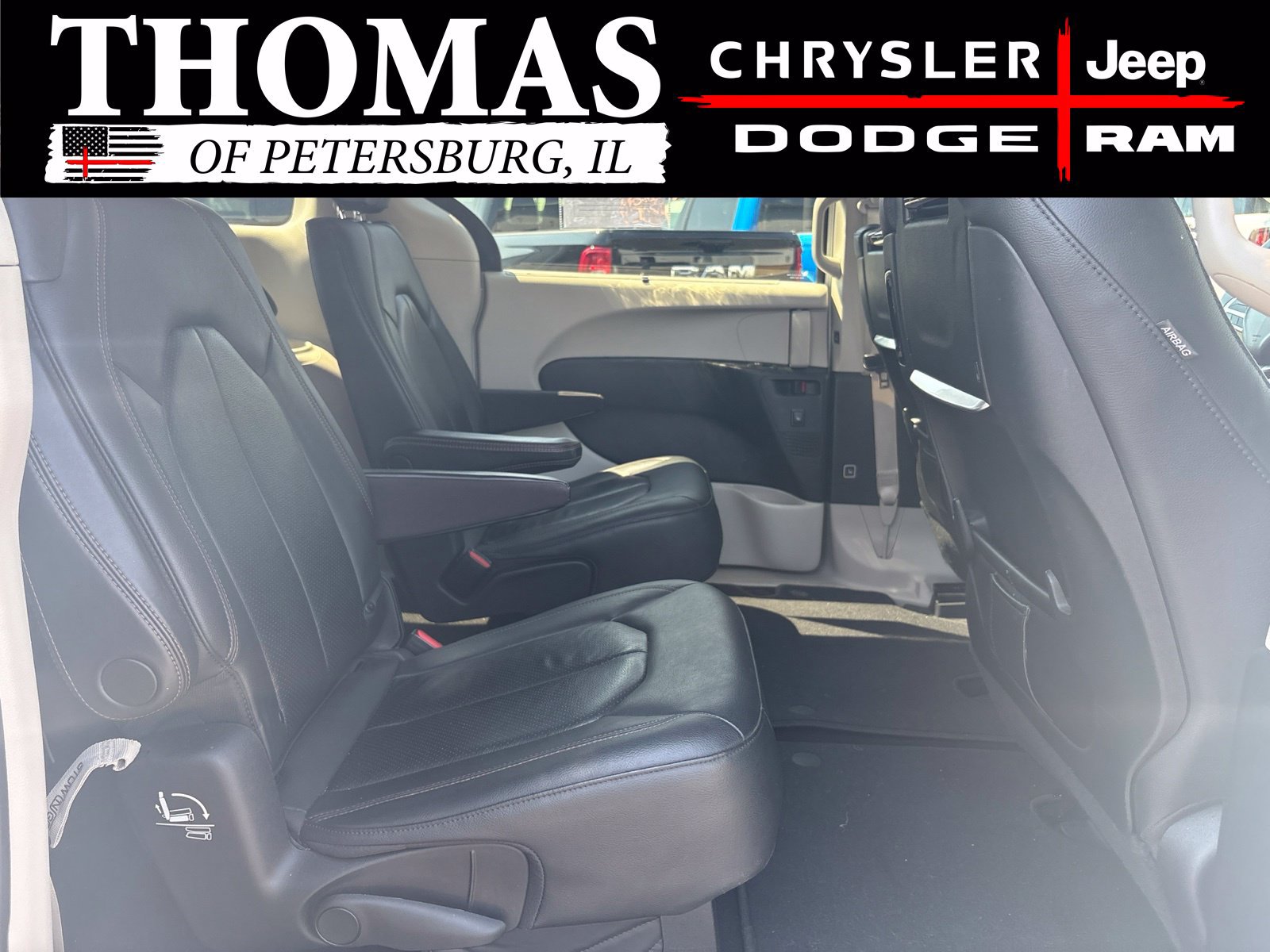 Used 2020 Chrysler Pacifica Touring-L Plus w/ Tire & Wheel Group FWD image 27