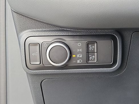 Used 2026 Ford Explorer Active RWD image 25