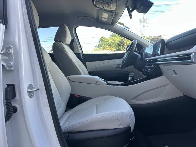 Certified 2025 Hyundai Tucson SEL AWD/4WD image 17