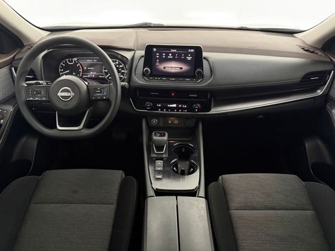 Used 2022 Nissan Rogue SV FWD image 12