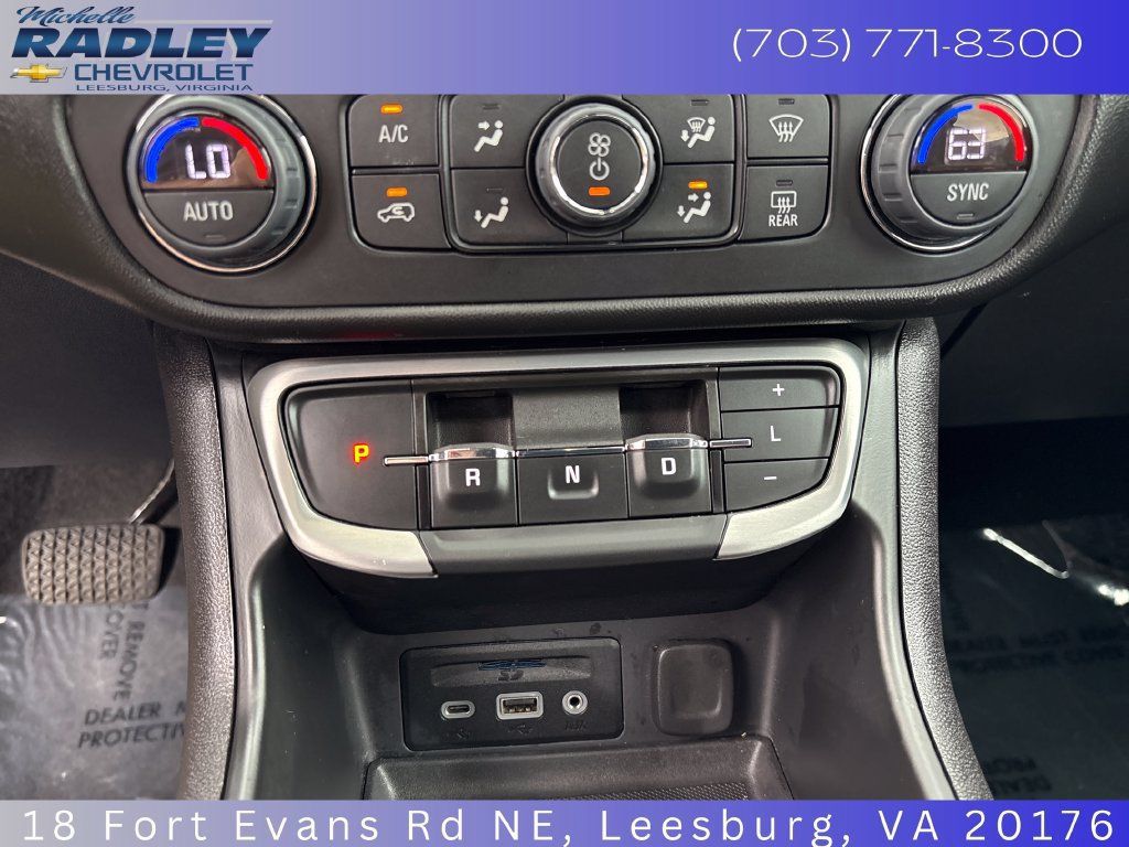Used 2024 GMC Terrain SLT AWD/4WD image 20