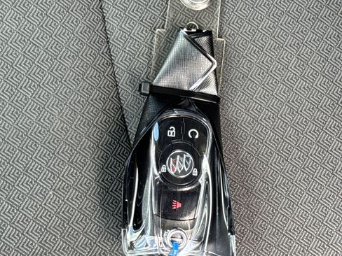 Used 2020 Buick Encore GX Preferred w/ Cold Weather Comfort Package FWD image 32