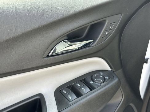 Used 2022 Chevrolet Equinox LT FWD image 21