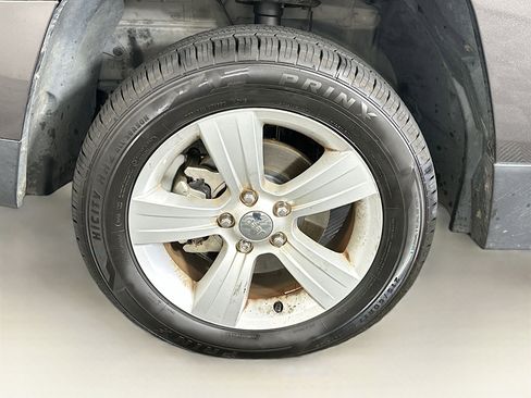 Used 2015 Jeep Patriot Latitude AWD/4WD image 11