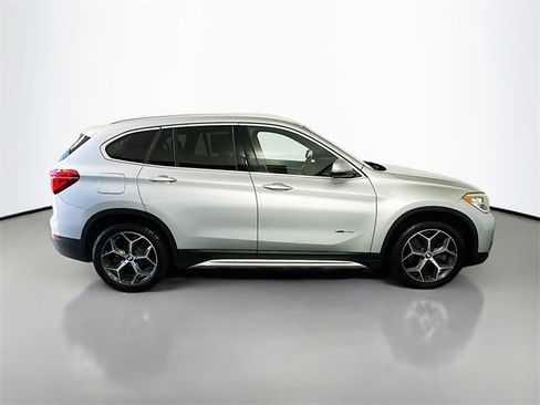 Used 2017 BMW X1 xDrive28i image 8