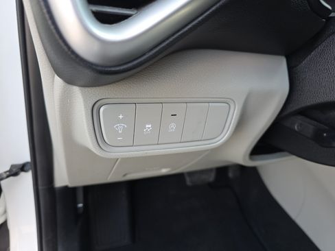 Used 2023 Kia Soul LX FWD image 22