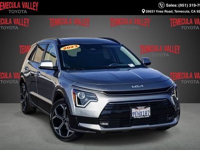 Used 2023 Kia Niro EX Touring
