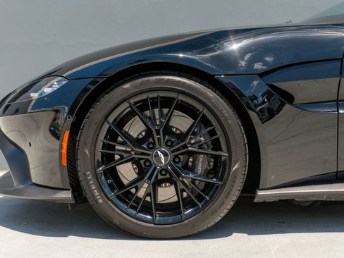 Used 2020 Aston Martin V8 Vantage Coupe RWD image 17
