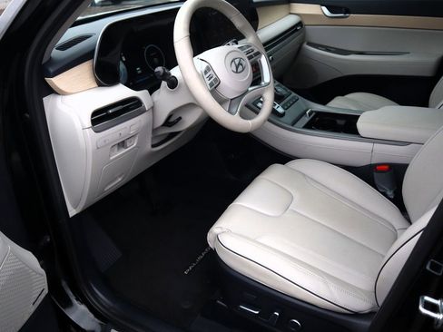 Used 2025 Hyundai Palisade Limited image 14