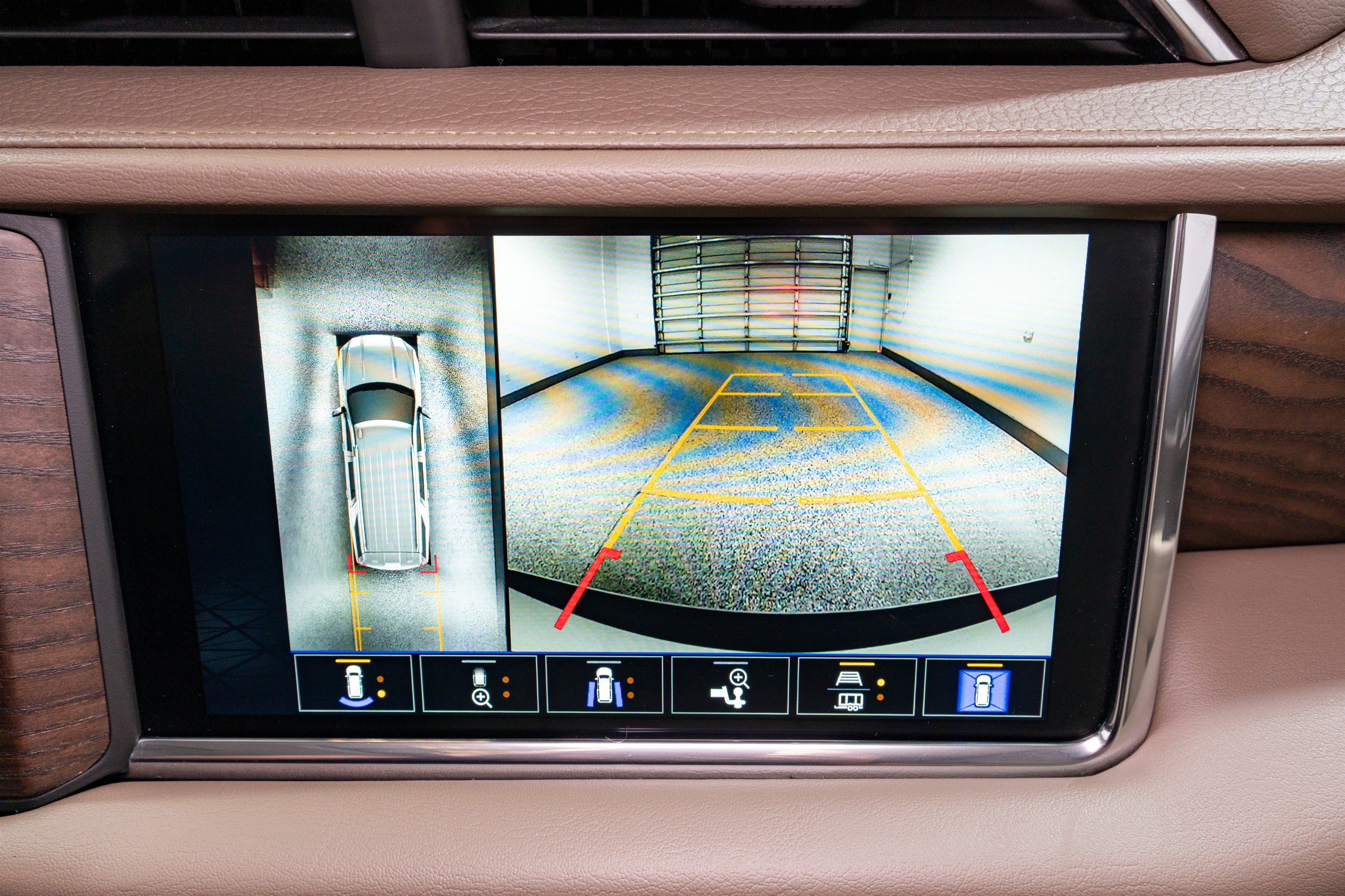 Used 2023 GMC Yukon Denali AWD/4WD image 23