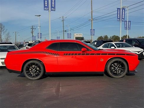 Used 2020 Dodge Challenger R/T Scat Pack image 6