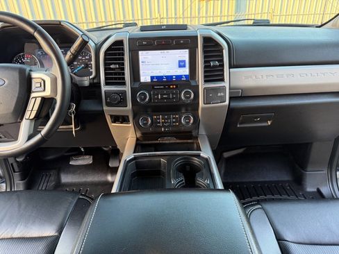 Used 2021 Ford F350 Lariat image 31