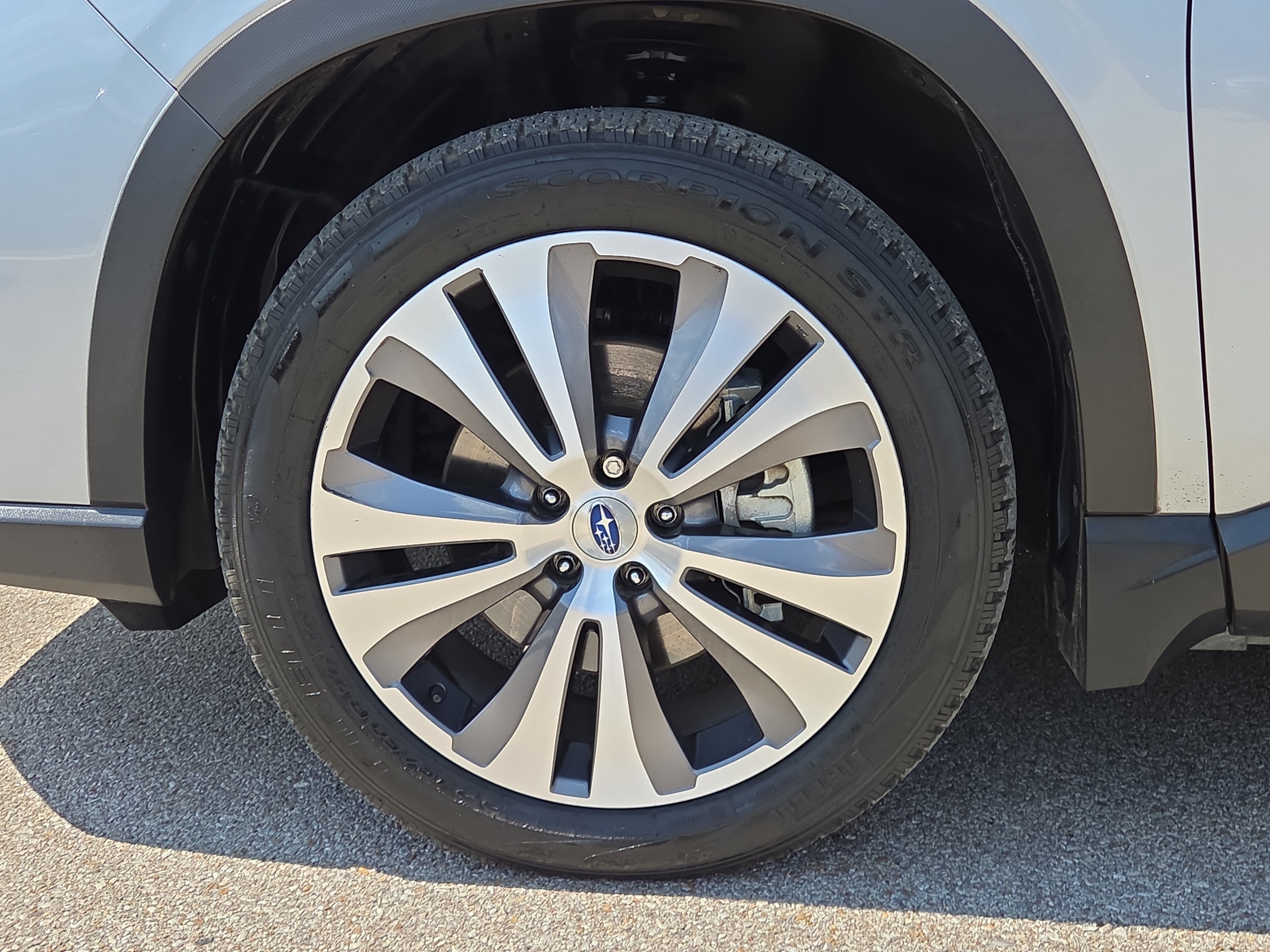 Used 2019 Subaru Ascent Limited AWD/4WD image 9