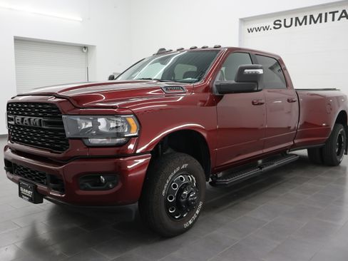 Used 2024 RAM 3500 Big Horn w/ Night Edition AWD/4WD image 7