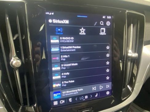 Used 2023 Volvo S60 B5 Core w/ Climate Package image 21