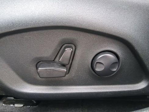 Used 2022 Jeep Compass Limited image 13