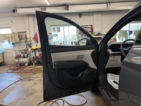 Used 2025 Hyundai Tucson Limited image 12