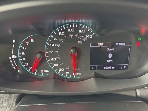 Used 2019 Chevrolet Trax LT w/ LT Convenience Package FWD image 17
