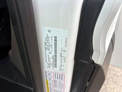 Used 2024 Ford E-Transit RWD image 29