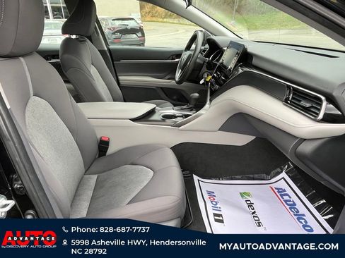 Used 2021 Toyota Camry LE image 26