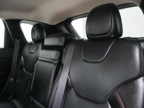 Used 2015 Jeep Cherokee Trailhawk w/ Leather Interior Group AWD/4WD image 13