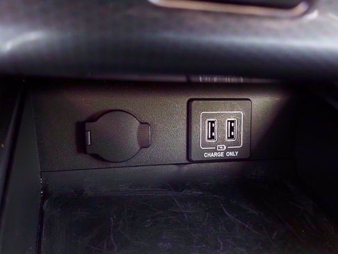 Used 2018 Nissan Pathfinder SL w/ Midnight Edition Package image 24