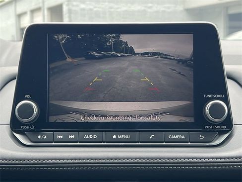 Certified 2025 Nissan Rogue S image 4