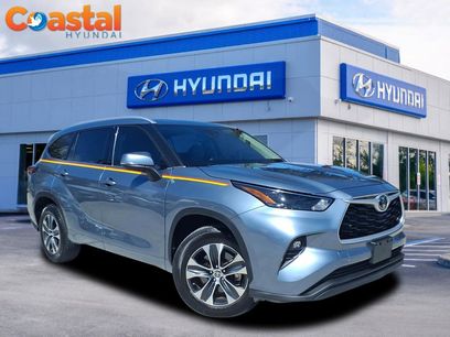 Used 2022 Toyota Highlander XLE