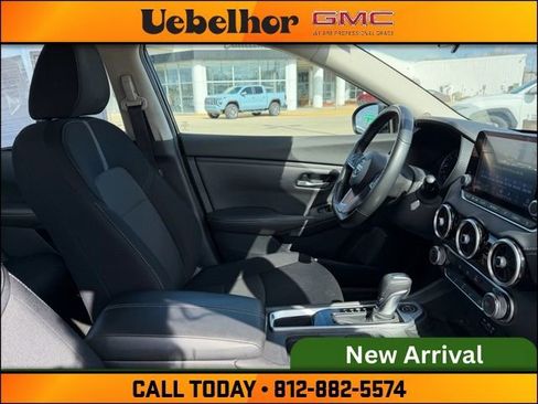 Used 2022 Nissan Sentra SV w/ Trunk Package image 3