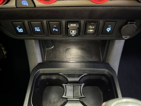 Used 2018 Toyota Tacoma TRD Pro AWD/4WD image 21