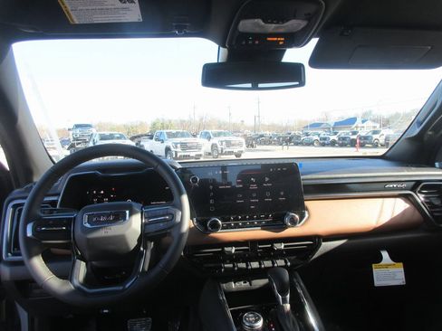 New 2026 GMC Canyon AT4 image 14