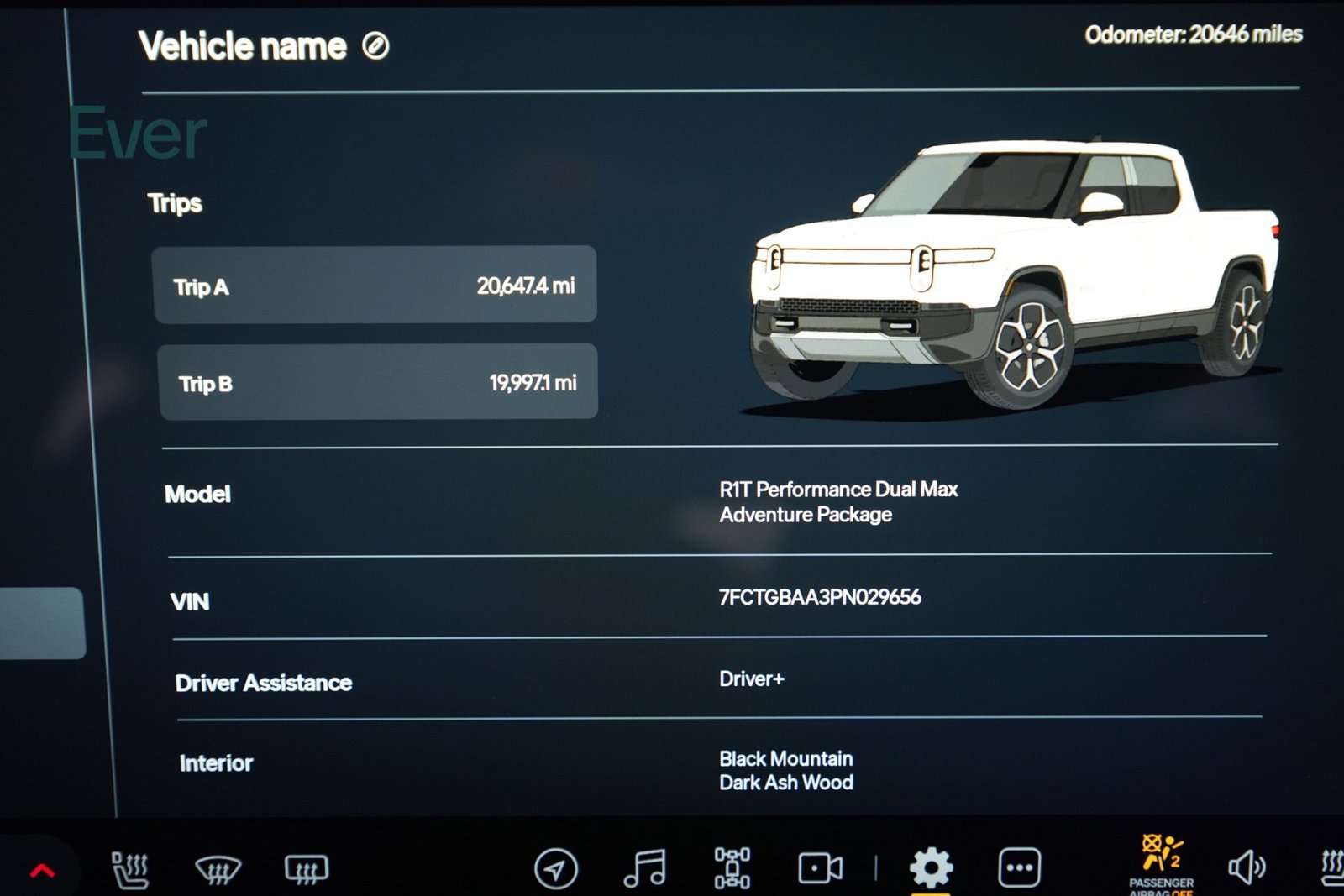 Used 2023 Rivian R1T Adventure Dual AWD/4WD image 7